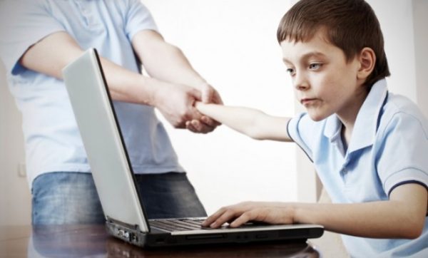 Como acontece o vício em internet