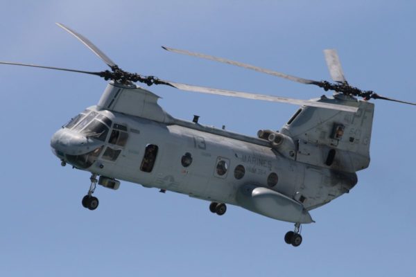Helicóptero com dois rotores